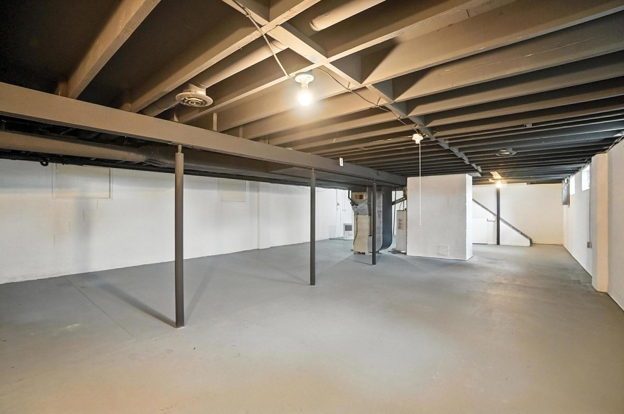 1709 Thomas Drive, Springfield, Ohio 45503