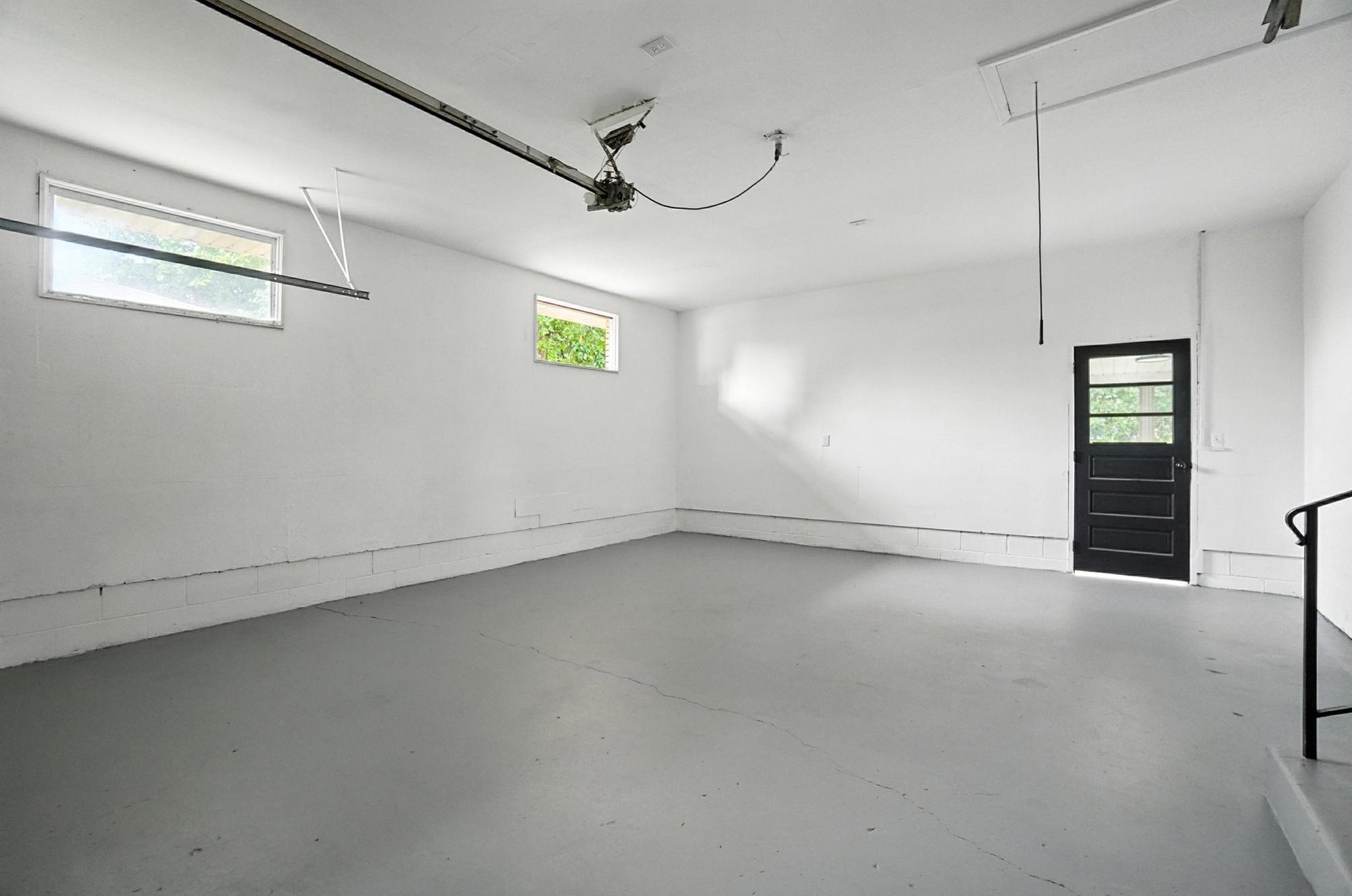 1709 Thomas Drive, Springfield, Ohio 45503