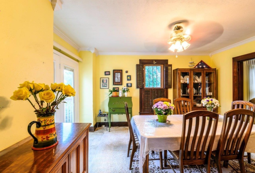 Dining Room pic from Kitchen