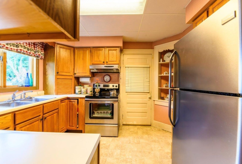 Kitchen pic #3