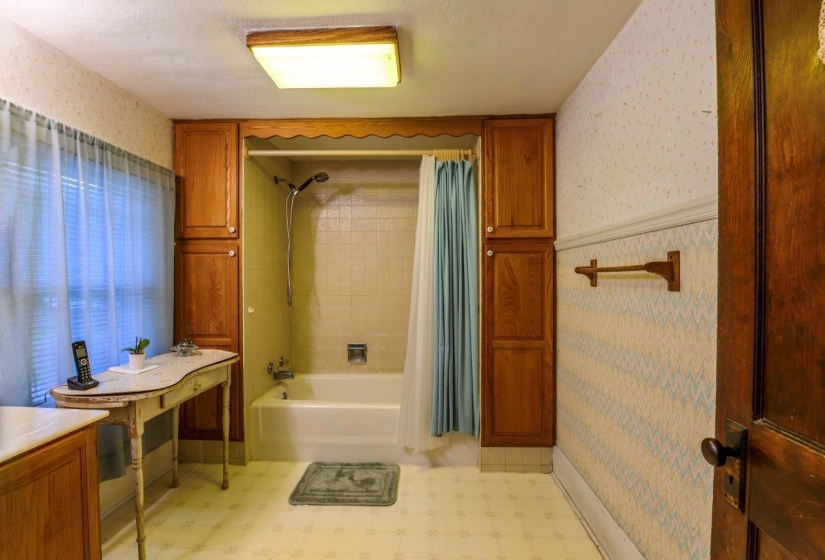 Full Bath