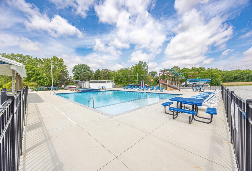Flip Flop Pool-5_(2048)