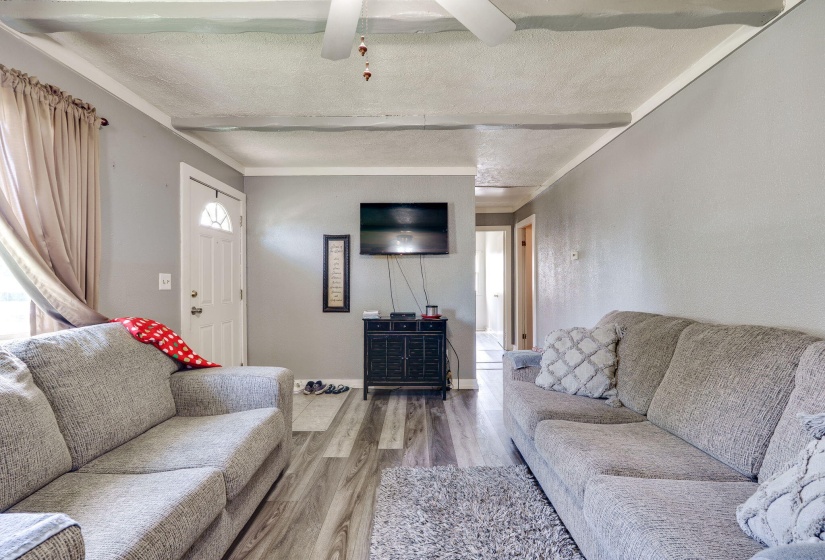 10-web-or-mls-827-barker-dr