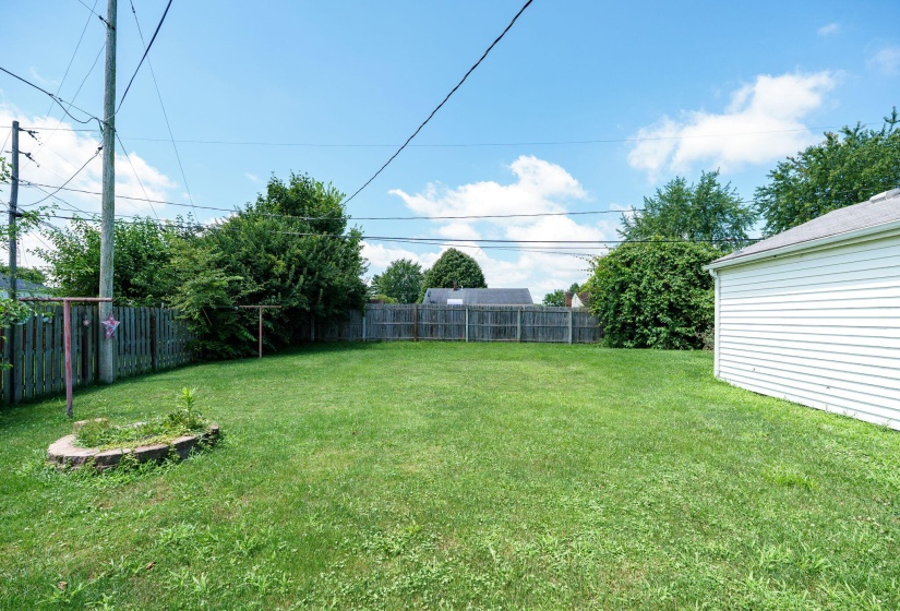 28-web-or-mls-827-barker-dr