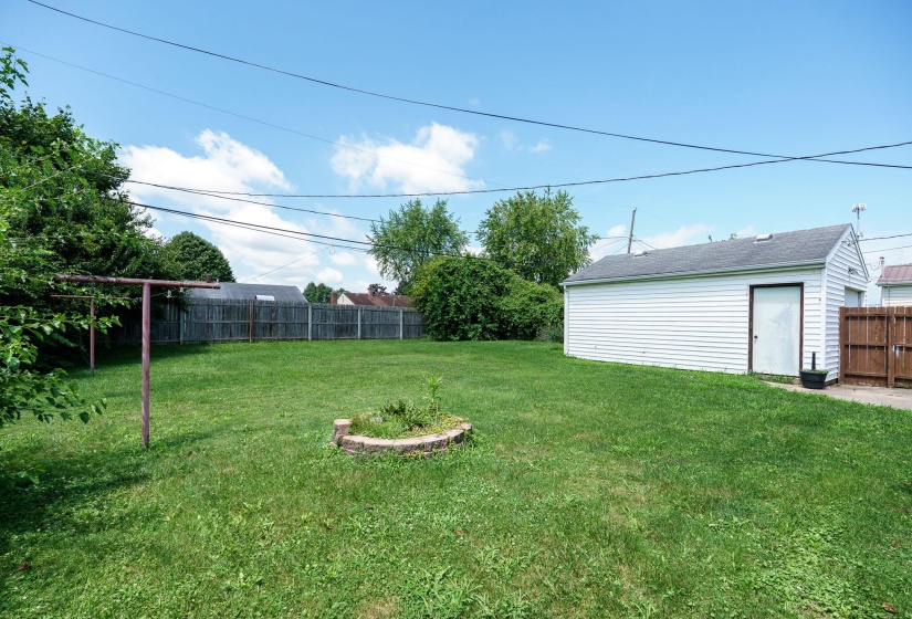 29-web-or-mls-827-barker-dr