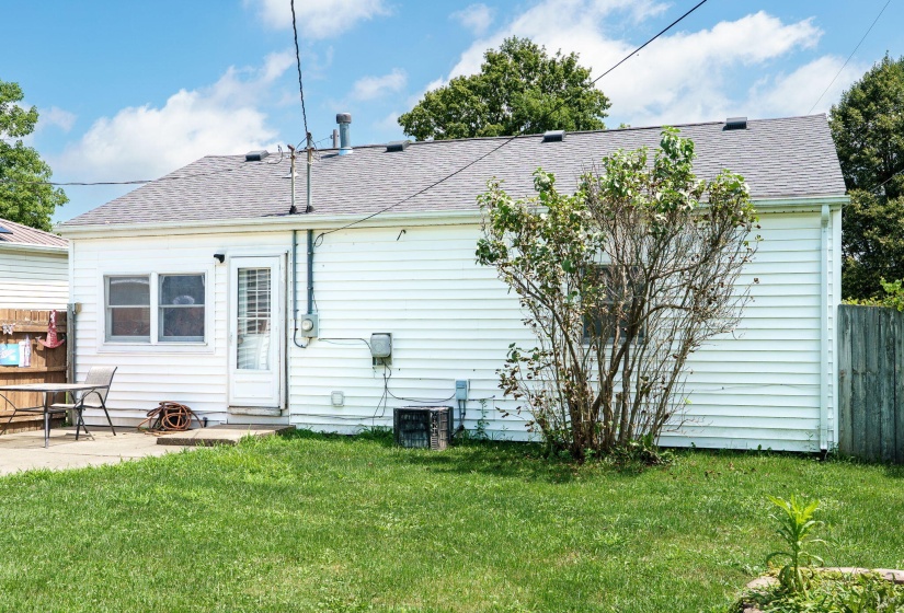 32-web-or-mls-827-barker-dr