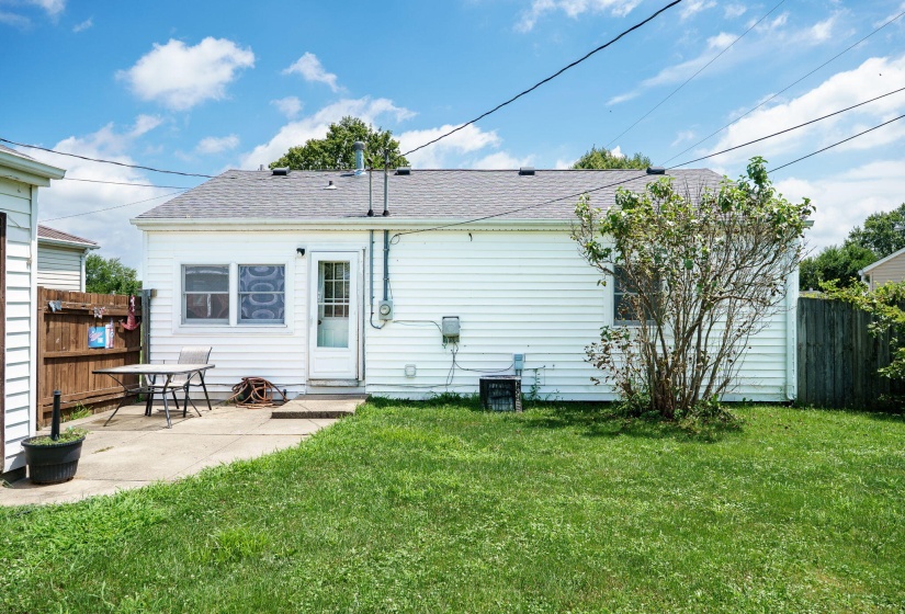 33-web-or-mls-827-barker-dr
