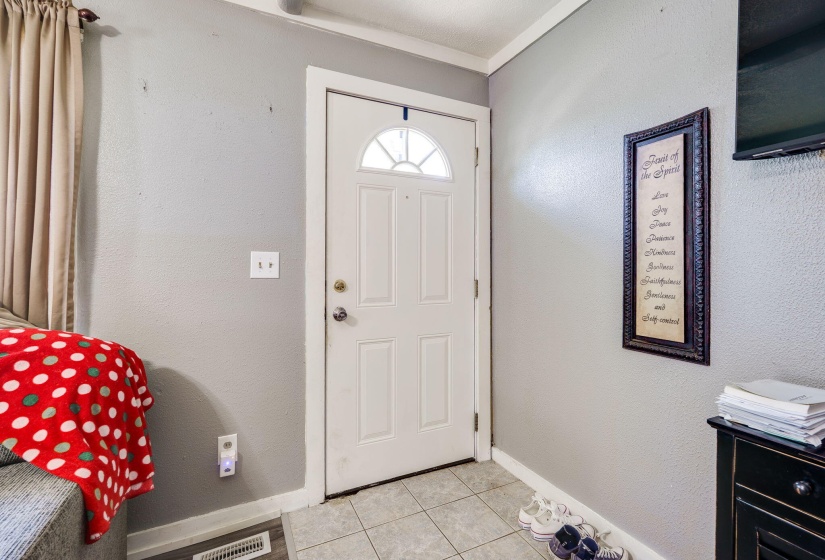 5-web-or-mls-827-barker-dr