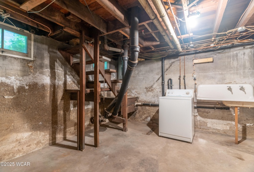 607 Ash Street, Piqua, Ohio, 4 Bedrooms Bedrooms, ,2 BathroomsBathrooms,Residential,For Sale,Ash,305442