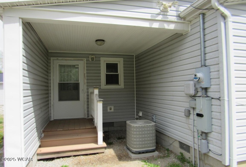 LEFT SIDE ENTRY