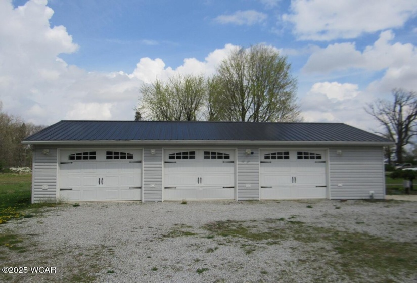 DETACHED GARAGE