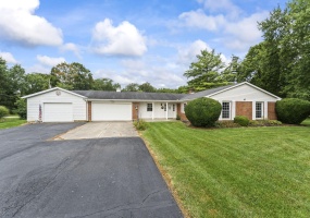 4360 Brunson Lane, Piqua, Ohio 45356, 3 Bedrooms Bedrooms, ,2 BathroomsBathrooms,Residential,For Sale,Brunson,1040512