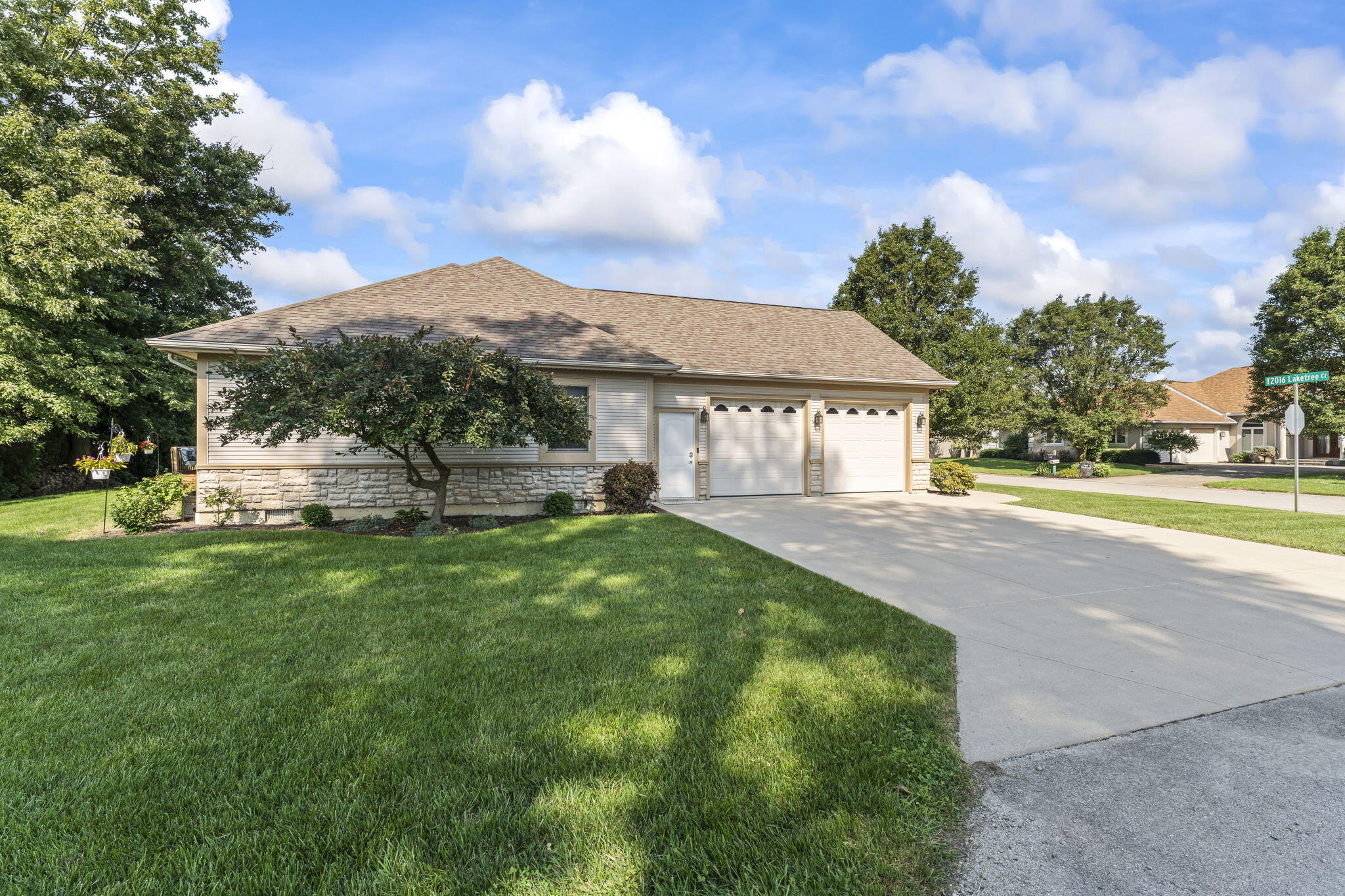 6992 Laketree Court, Celina, Ohio 45822