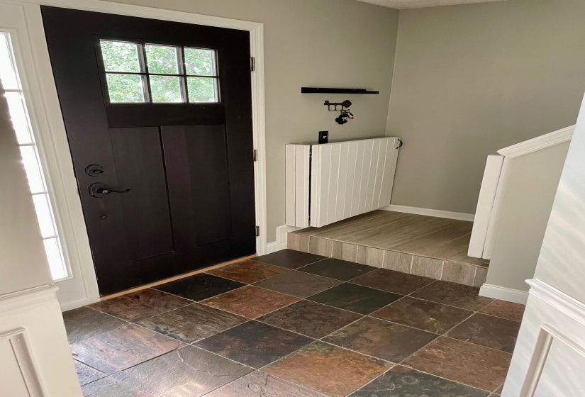 Front Entryway-Clearstream