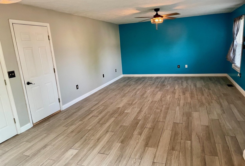 Family Room 3-Clearstream