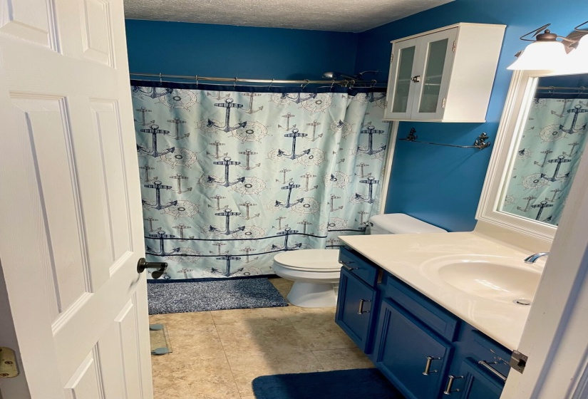 Full Bath-Clearstream