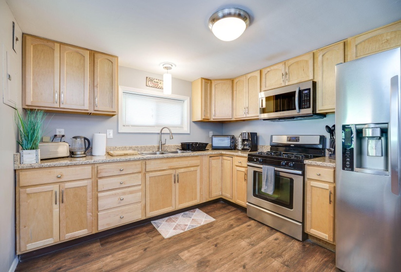 11-web-or-mls-612-e-market-st