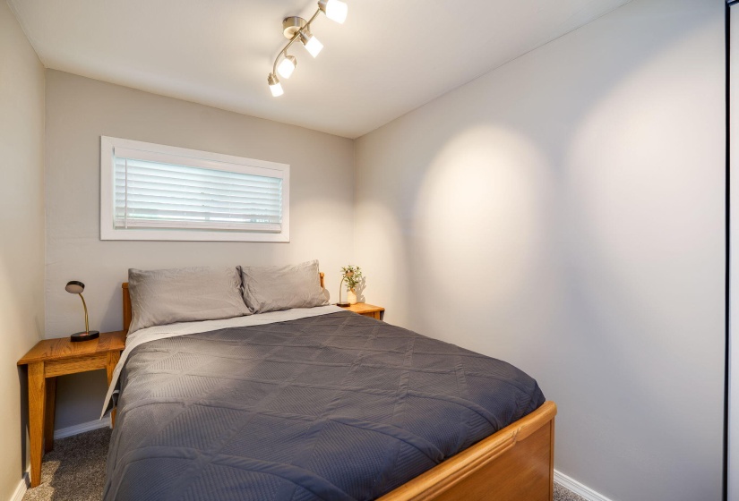 18-web-or-mls-612-e-market-st