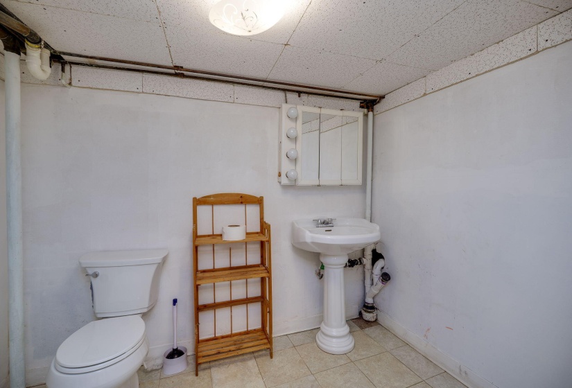 23-web-or-mls-612-e-market-st