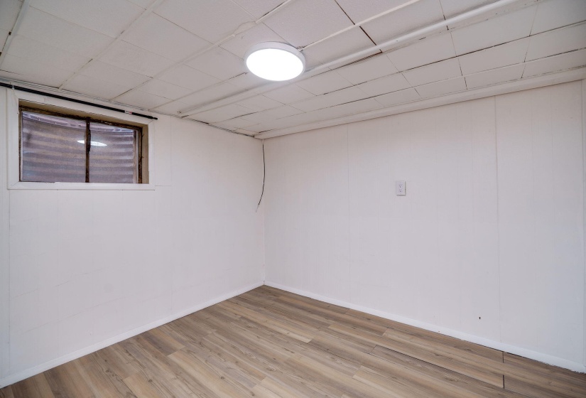 24-web-or-mls-612-e-market-st