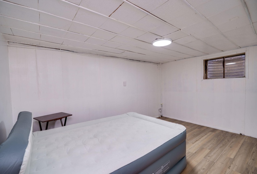 25-web-or-mls-612-e-market-st