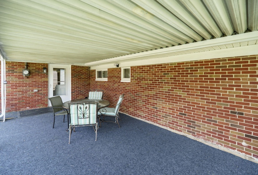 27-web-or-mls-612-e-market-st