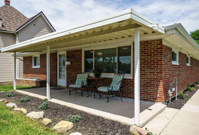 2-web-or-mls-612-e-market-st