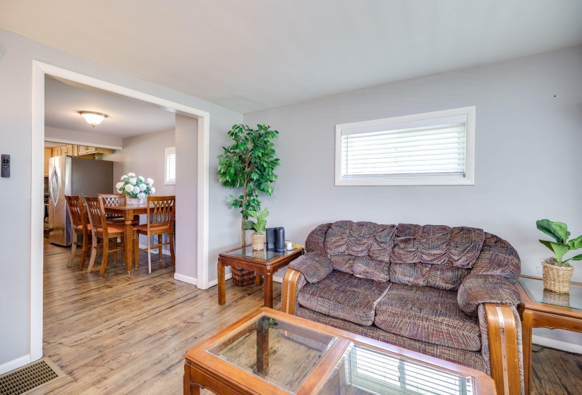 7-web-or-mls-612-e-market-st