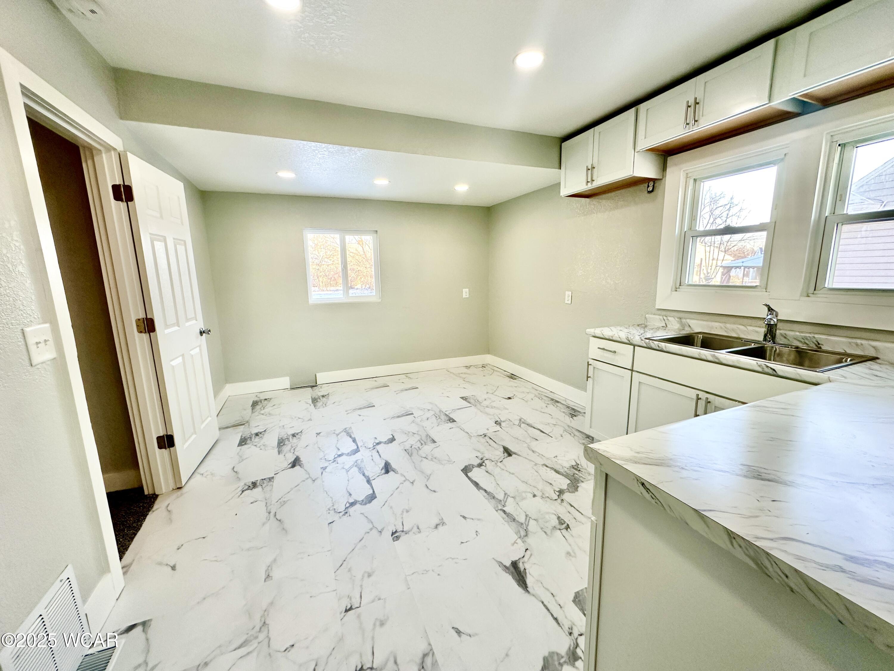 1508 Oakland Parkway, Lima, Ohio