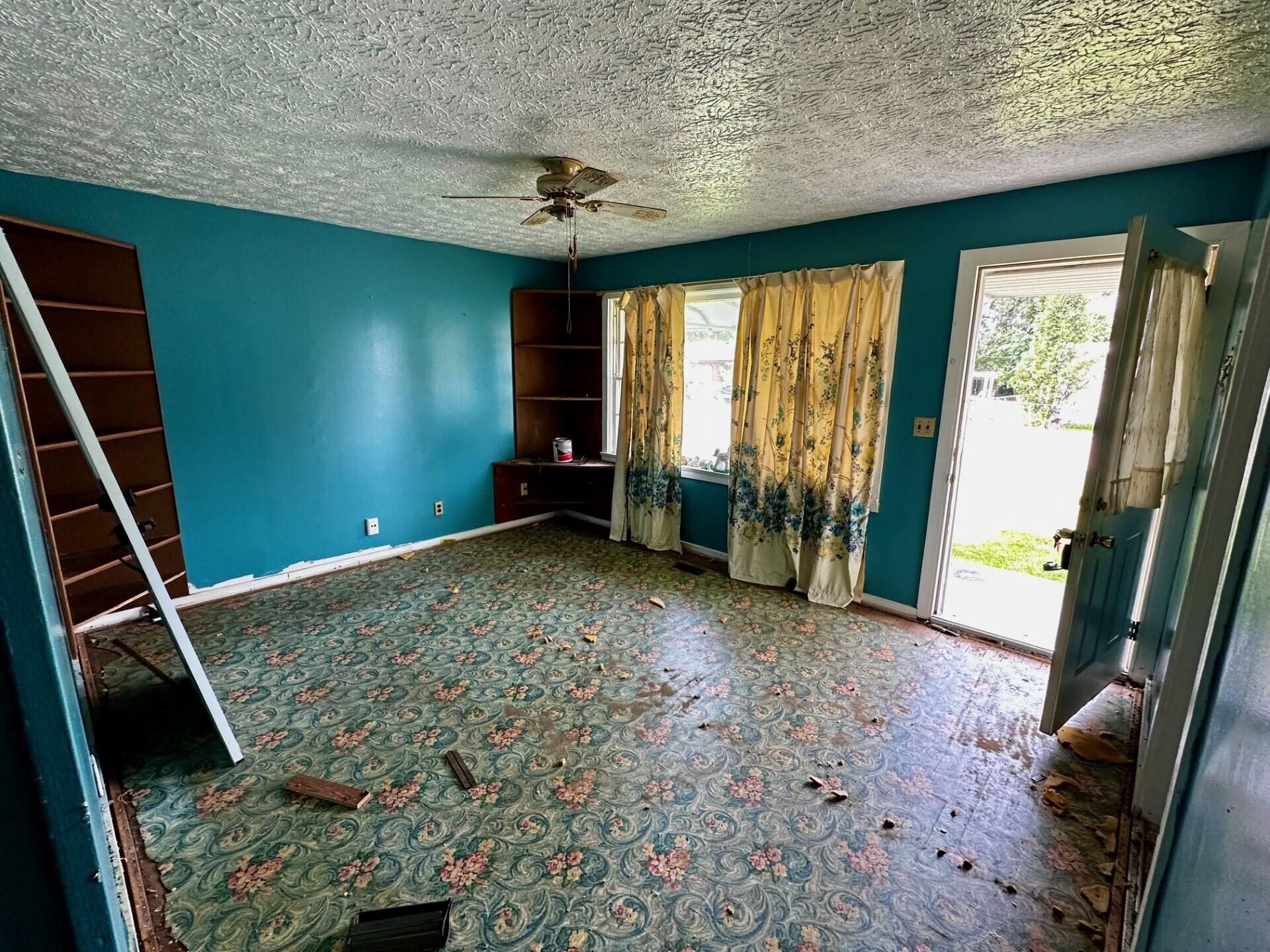 1724 Montgomery Avenue, Fairborn, Ohio 45324
