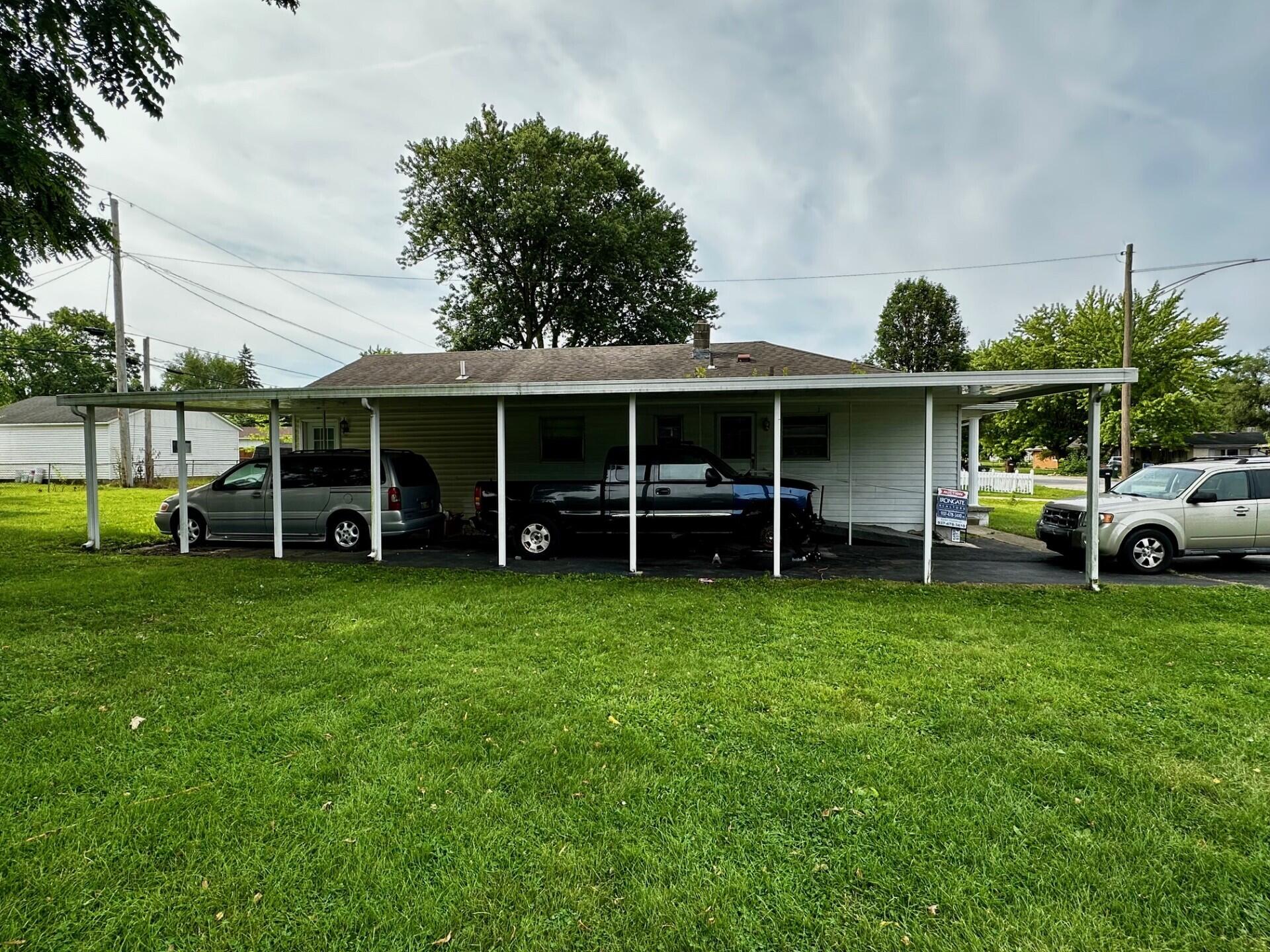 1724 Montgomery Avenue, Fairborn, Ohio 45324