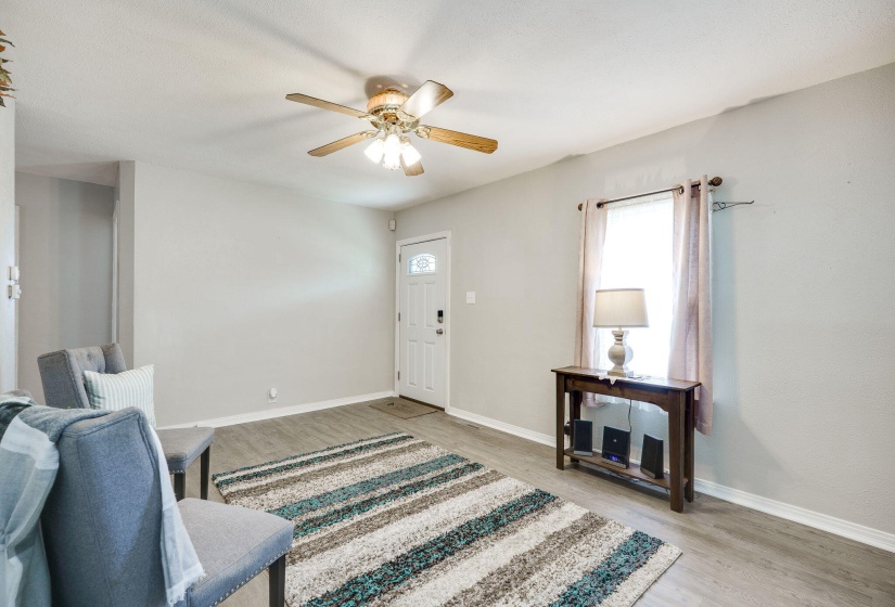 10-web-or-mls-918-e-rose-st