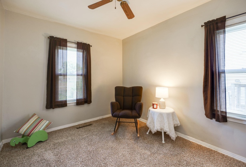 20-web-or-mls-918-e-rose-st