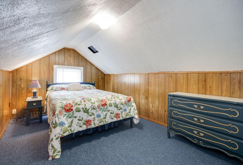25-web-or-mls-918-e-rose-st