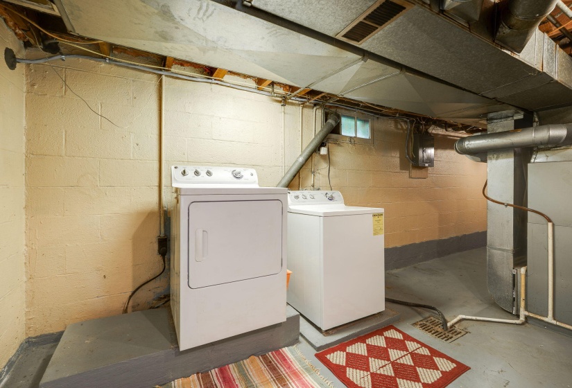 29-web-or-mls-918-e-rose-st