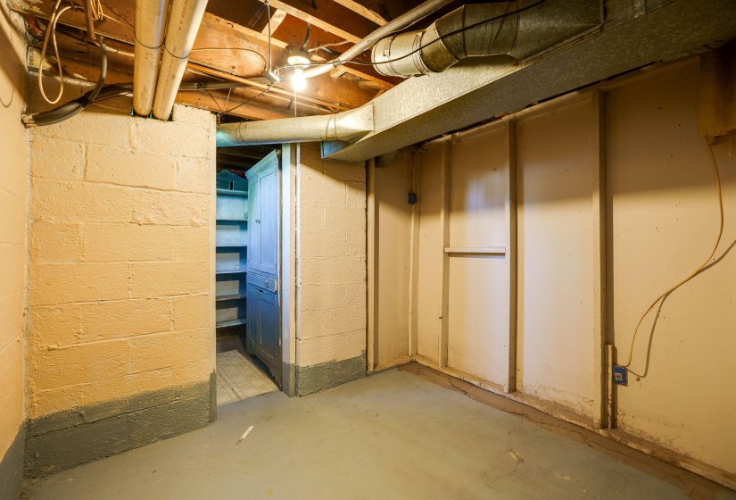 30-web-or-mls-918-e-rose-st