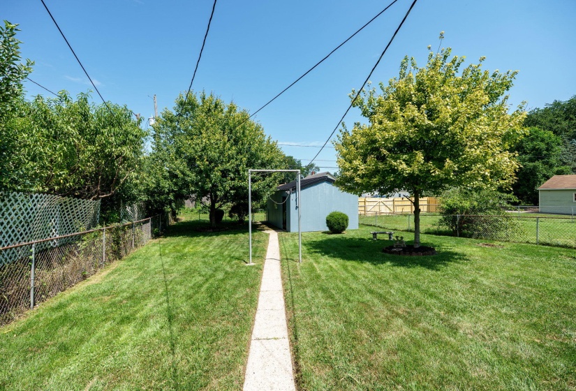 34-web-or-mls-918-e-rose-st