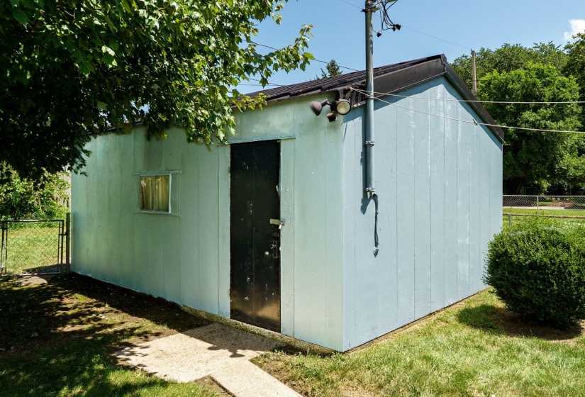 35-web-or-mls-918-e-rose-st