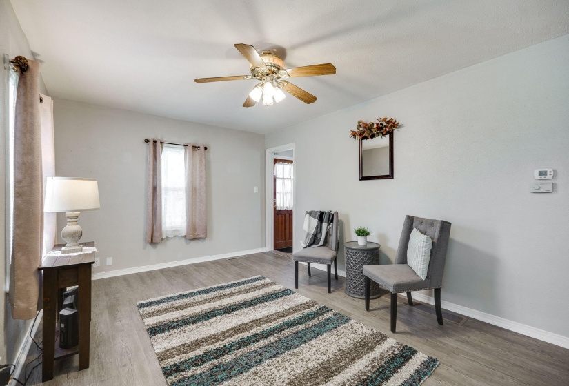 6-web-or-mls-918-e-rose-st