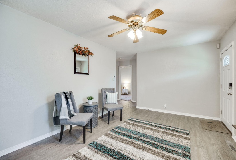 9-web-or-mls-918-e-rose-st