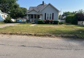 820 Perry Street, Paulding, Ohio, 2 Bedrooms Bedrooms, ,1 BathroomBathrooms,Residential,For Sale,Perry,307724