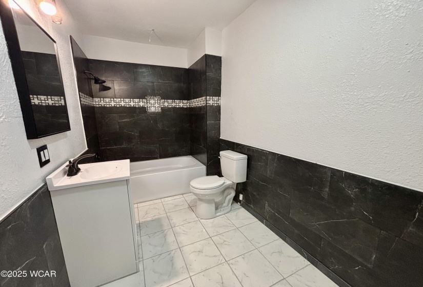 Unit 3 Full Bath