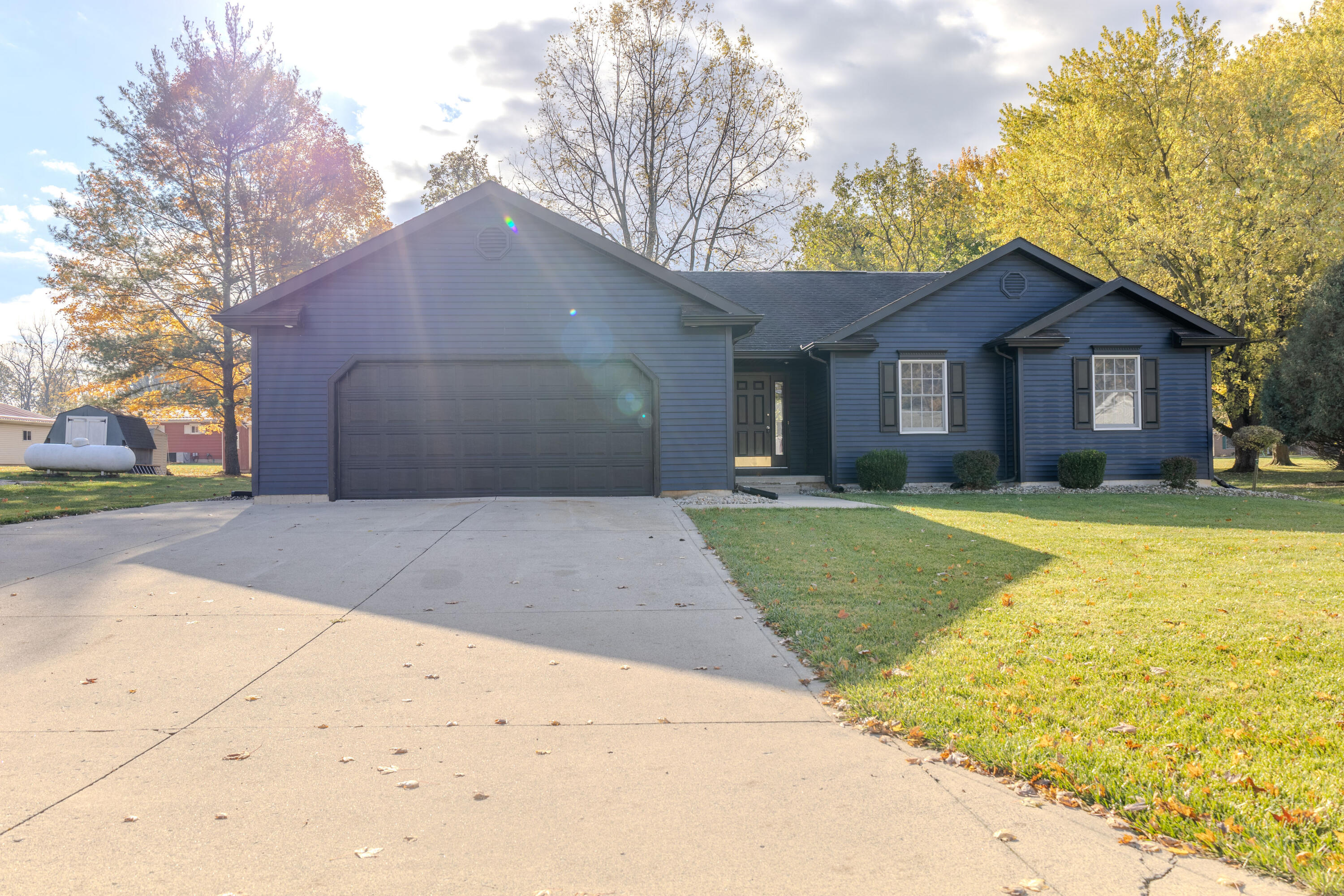 15858 Hickory Avenue, Belle Center, Ohio 43310