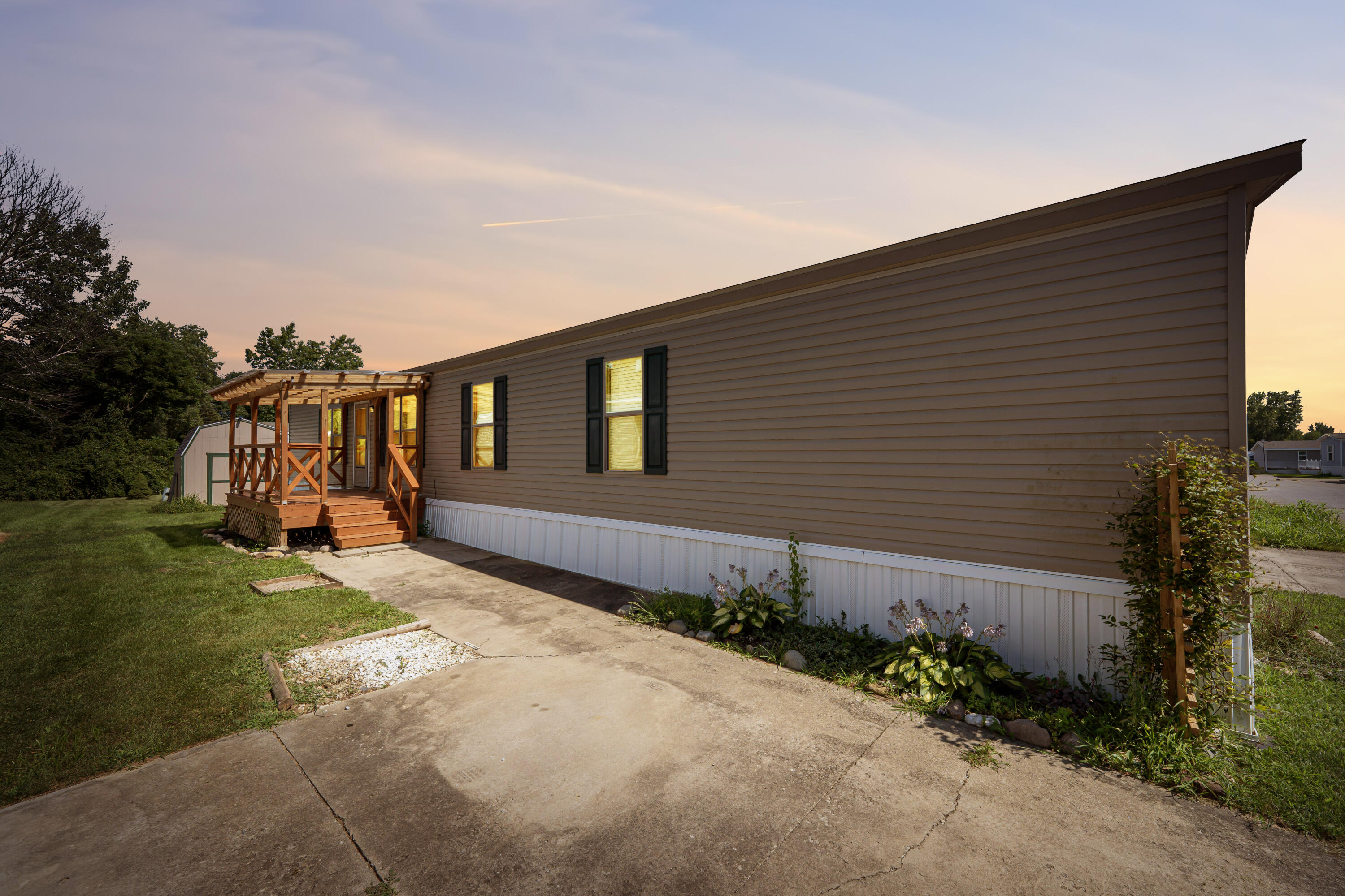 6106 London Groveport Road, Grove City, Ohio 43123