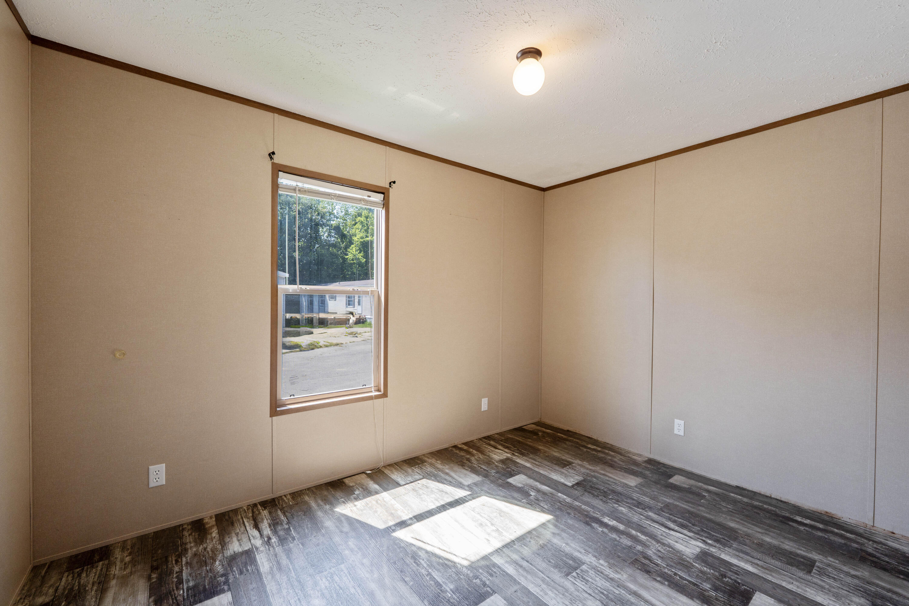 6106 London Groveport Road, Grove City, Ohio 43123
