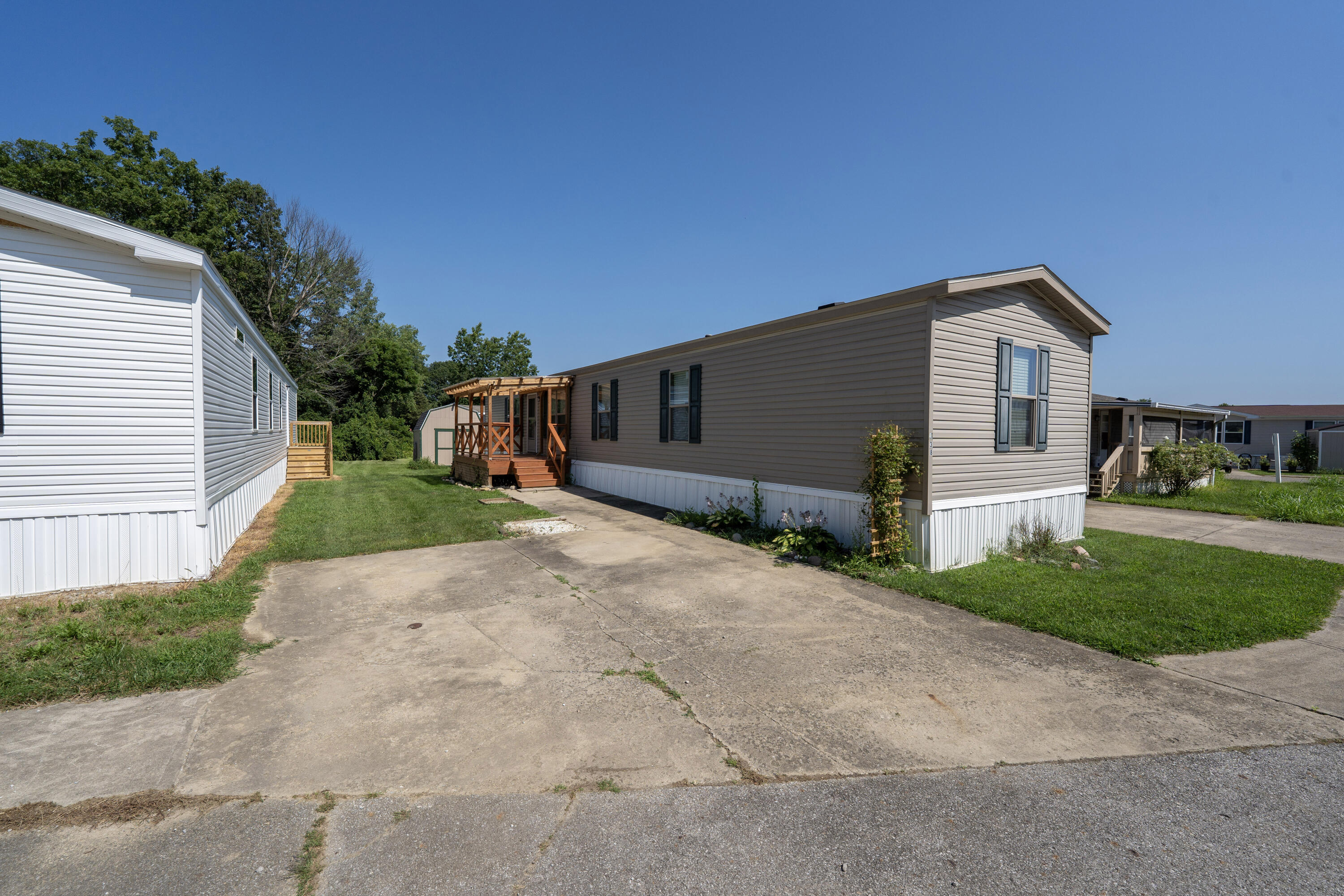 6106 London Groveport Road, Grove City, Ohio 43123