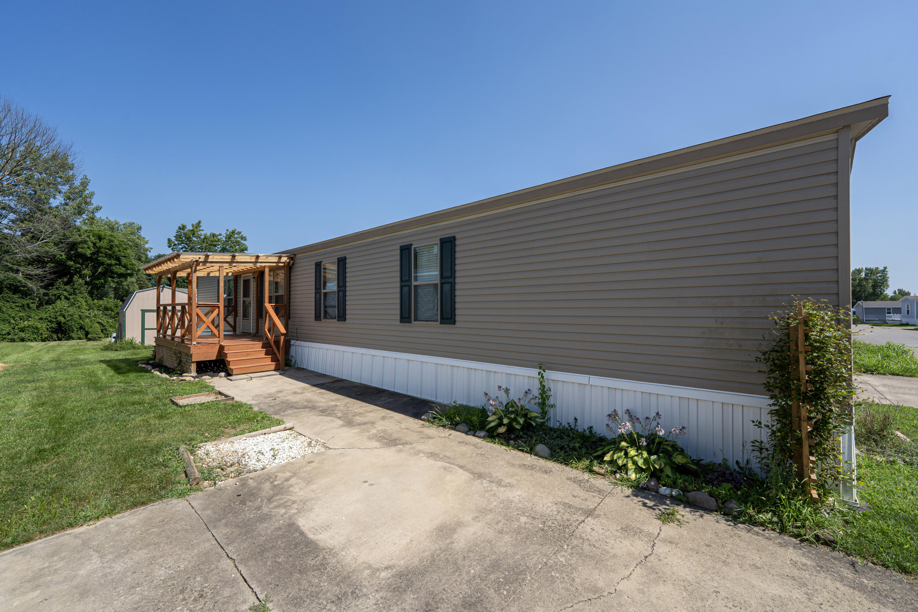 6106 London Groveport Road, Grove City, Ohio 43123