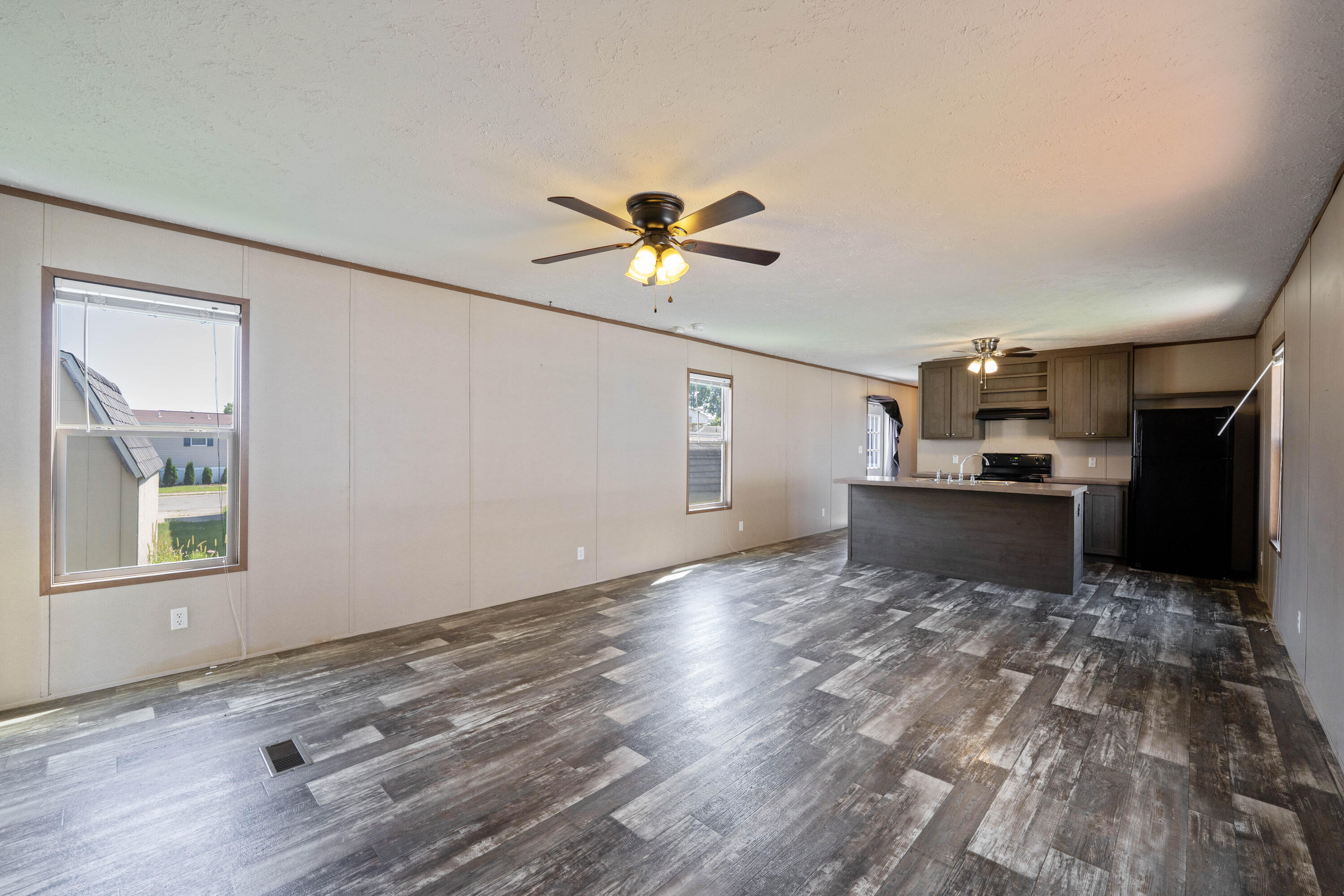 6106 London Groveport Road, Grove City, Ohio 43123