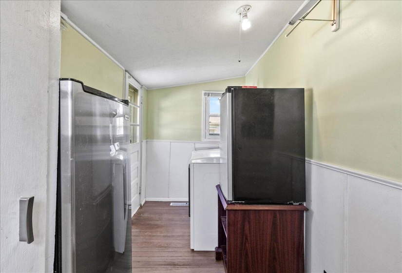 1236 Detroit 18