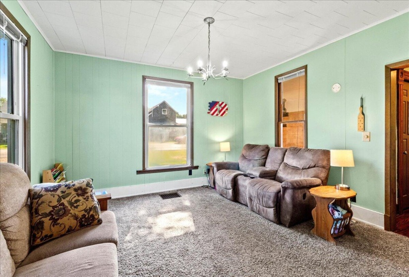 1236 Detroit 9